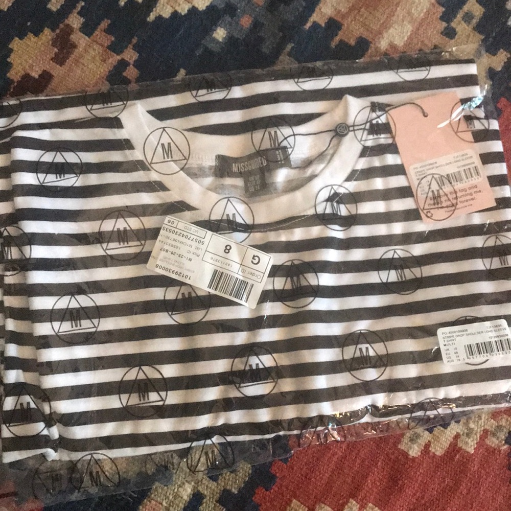 Black Striped Drop Sleeve Long Sleeve T. - Picture 2 of 5